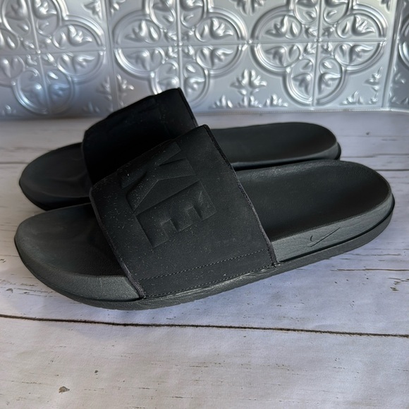 Nike Off Court Slides - Picture 3 of 4